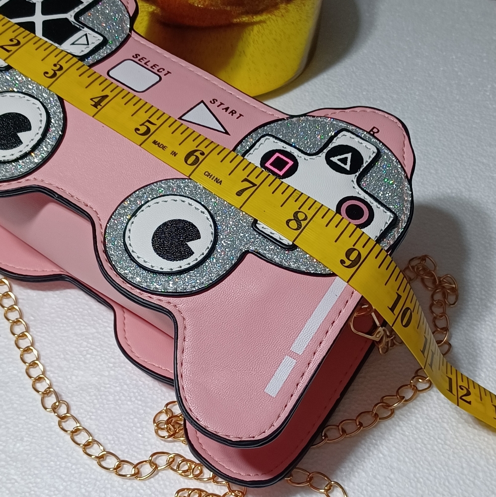 NOVELTY GAME PAD SHAPED CROSSBODY BAG - Picture 11 of 14